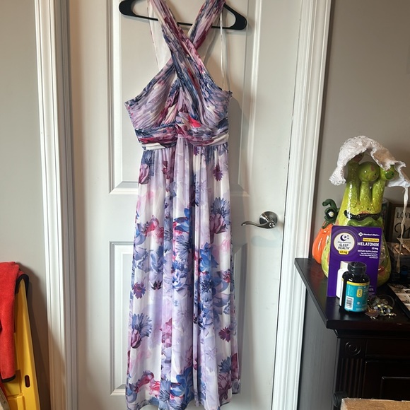 Calvin Klein floral dress - Picture 3 of 5